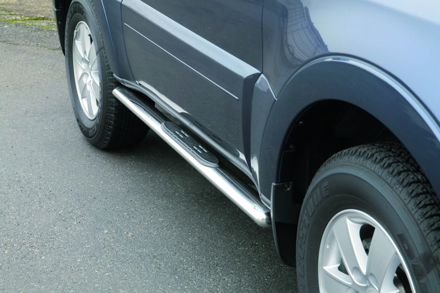 MITSUBISHI PAJERO 2007 > 3-OVINEN KYLKIPUTKET ASKELMILLA OVAL