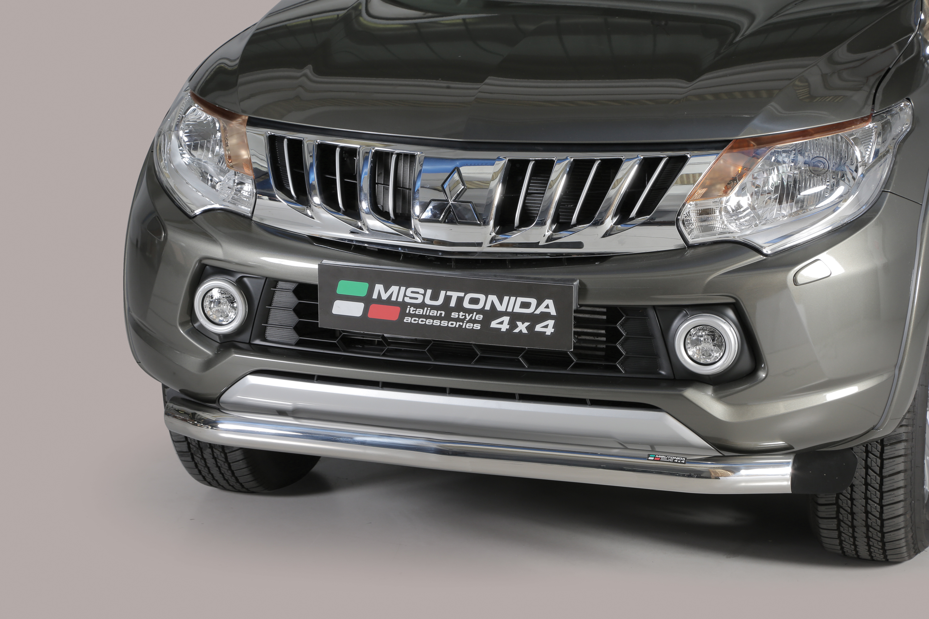 MITSUBISHI L200 2015 > CLUB CAB ETUPUTKI SLASH